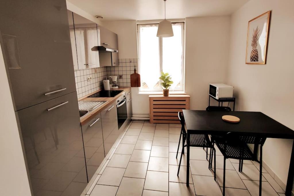 Logement Entier Proche Tribunaux Douai Eksteriør billede